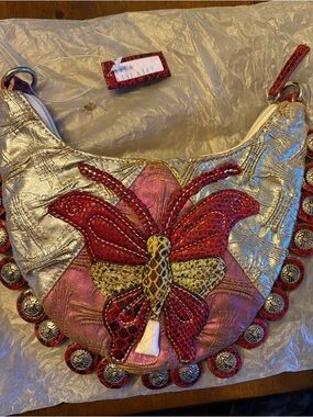 Metallic Gold & Pink Butterfly Embellished Women's Shoulder Bag